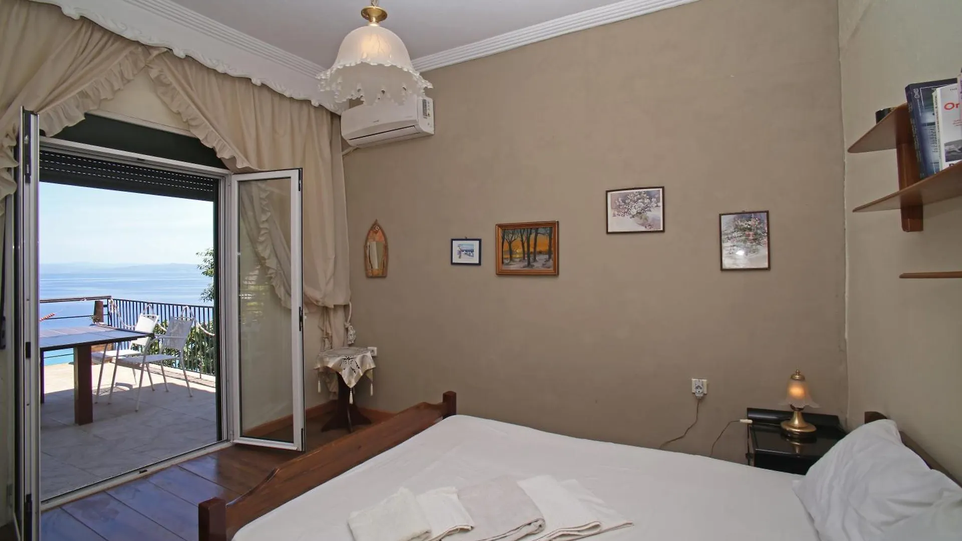 بيت للعطل Traditional House On Afytos Rock اليونان